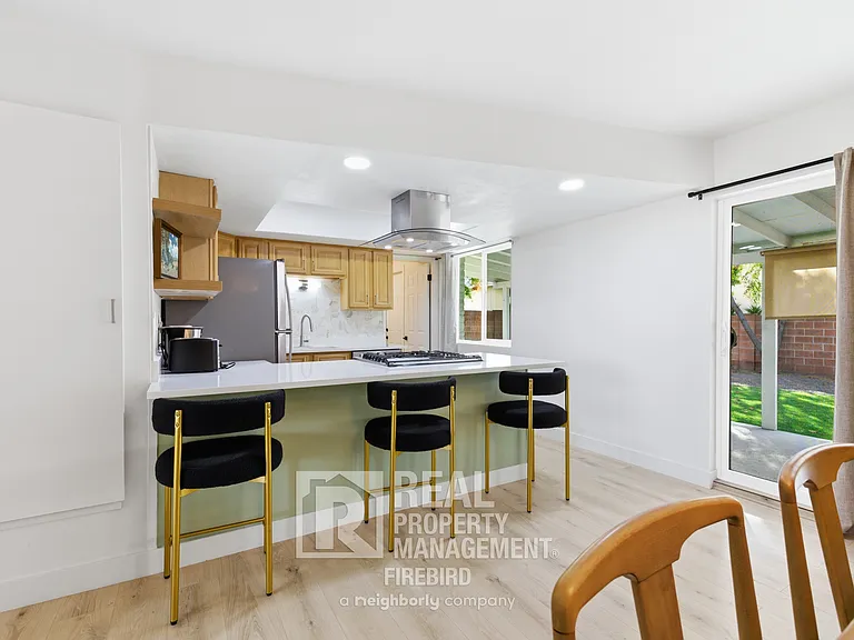 4112 S Grandview Ave — Photo 10