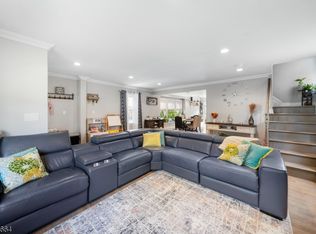 800 Nicholas Pl, Rahway, NJ 07065