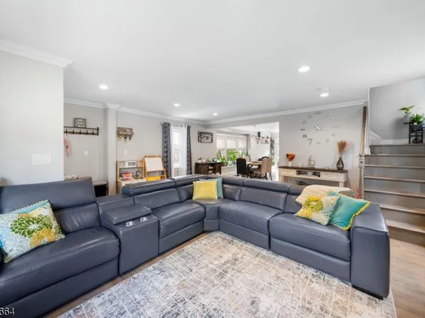 800 Nicholas Pl, Rahway City, NJ 07065
