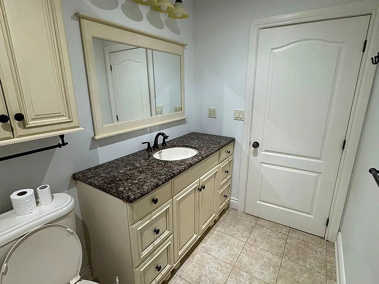 1175 Pinegrove Rd #UPPER — Photo 14