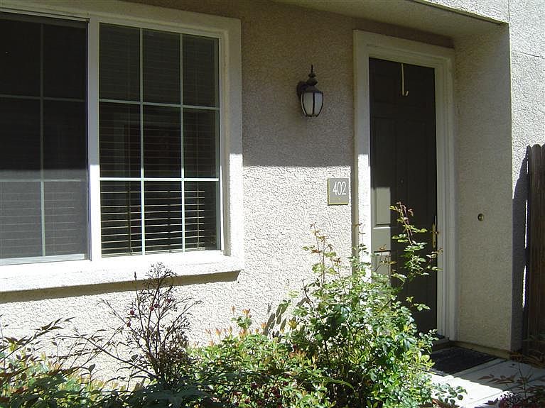 1st image of 402 Ferry Cir #402