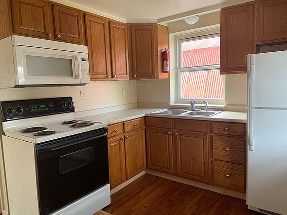2nd image of 287 N Locust Point Rd