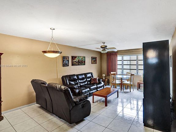 4th image of 1540 NE 191st St APT 241