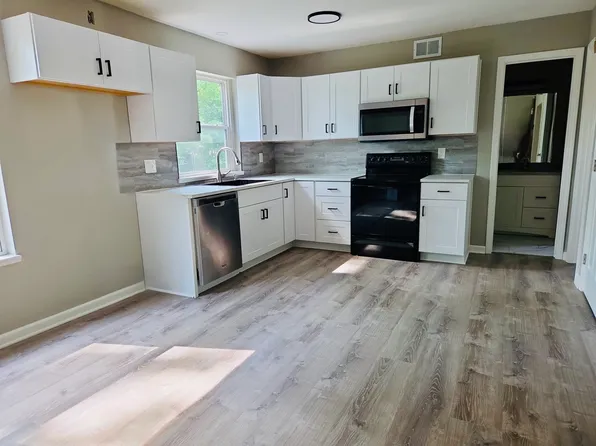 5024 N Topping Ave, Kansas City, MO 64119