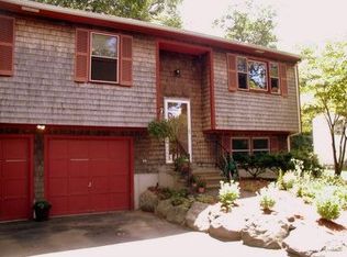 24 Beaver Rd, Barrington, RI 02806