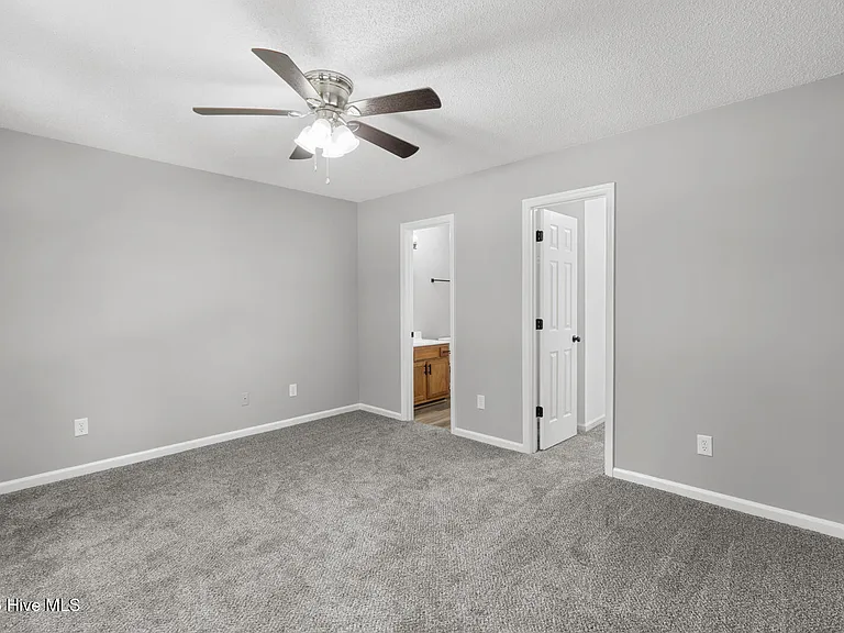 130 Sweetwater Dr — Photo 7