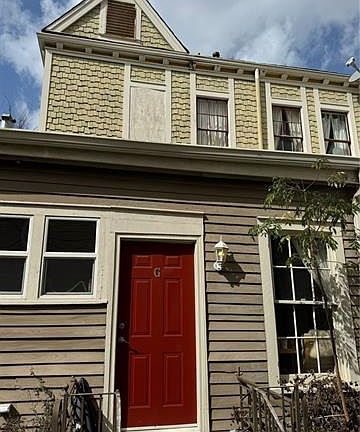 2nd image of 2809 Saint Charles Ave APT G