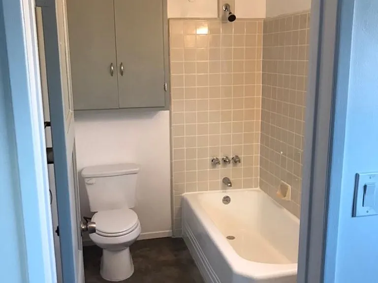 2940 Ballard St — Photo 10