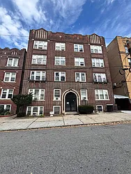 157-159 West 48th Street, #303