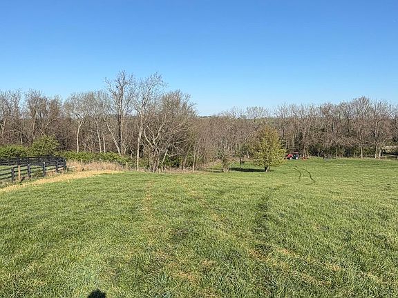 5th image of 2445 Hall Rd