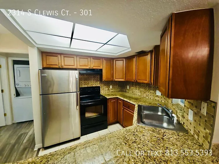 2314 S Clewis Ct #301 — Photo 21