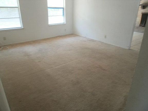 3rd image of 4906 La Barranca St