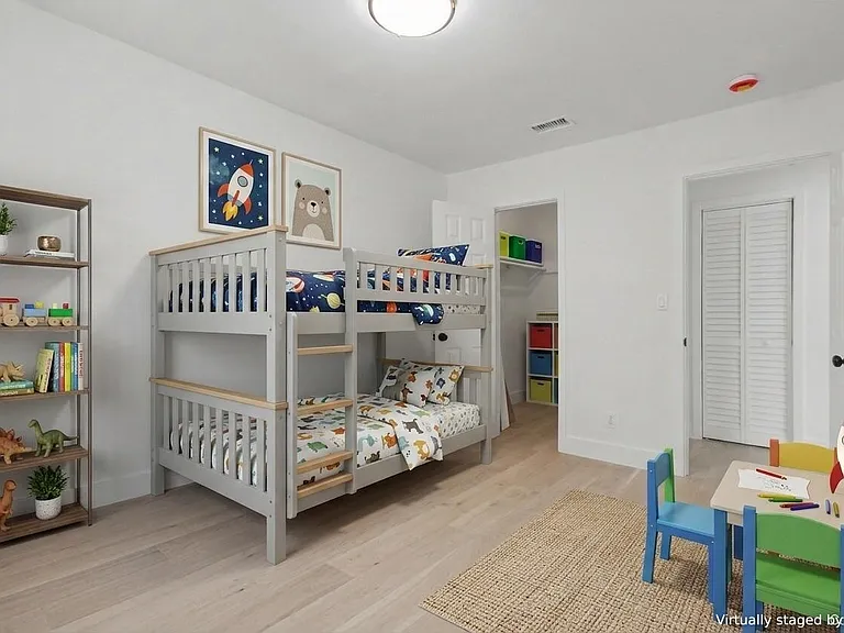 411B NE 57th Ct — Photo 8