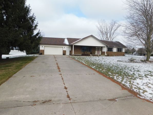 410 Golf View Dr, Sandusky, MI 48471