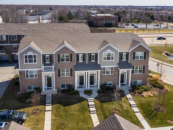 3rd image of 905 Bradford Dr