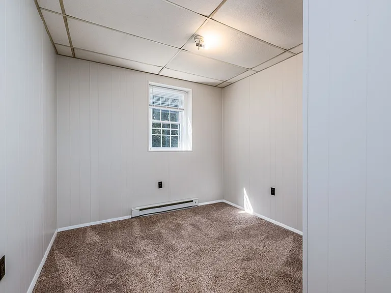 480 Spruce Hollow Rd — Photo 20