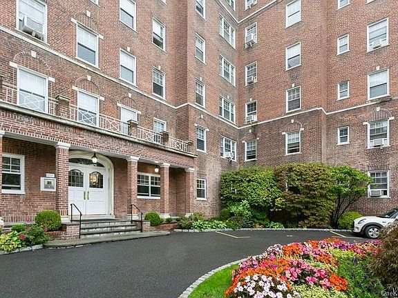 2nd image of 50 N Broadway APT 1F