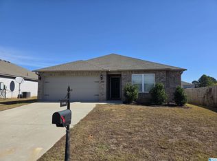 16388 Natchez Dr, Moundville, AL