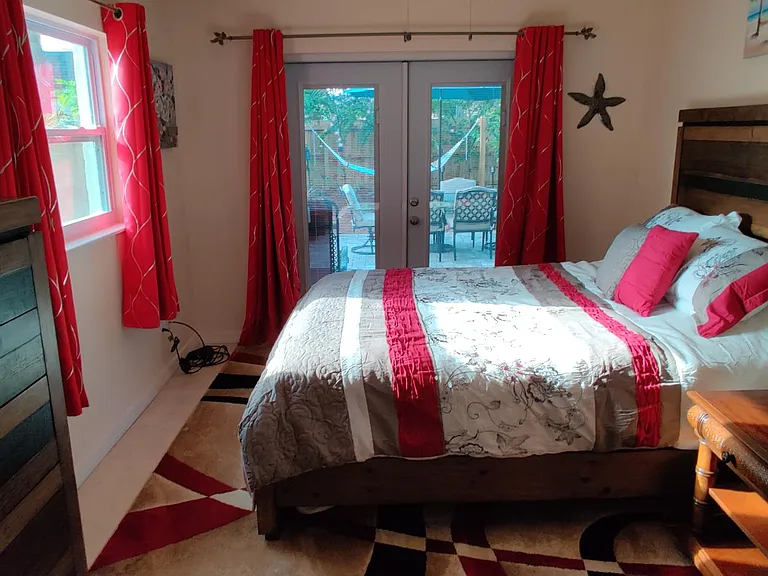 211 Tyler Ave — Photo 48