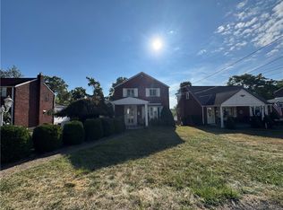 531 Burton Dr, Pittsburgh, PA 15235