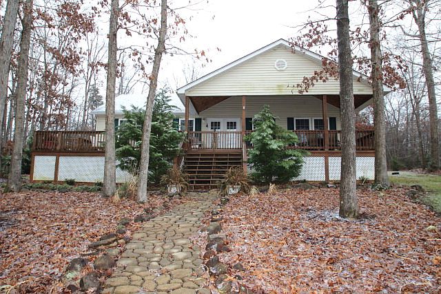 1st image of 165 Clearwater Ln