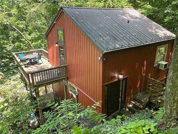 2nd image of 430 Laurel Ridge Road