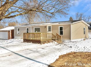 208 Clark St, Lakeview, MI