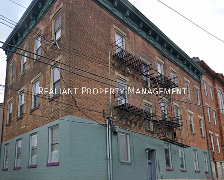 150 E Clifton Ave #1801L2 — Photo 1