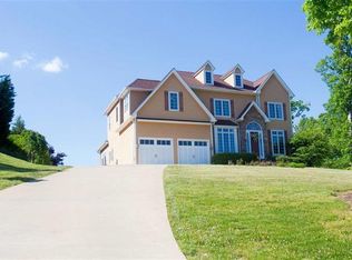 913 Oaks Dr, Flatwoods, KY 41139