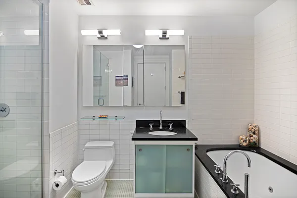 Sold by HomeDax Real Estate | media 9