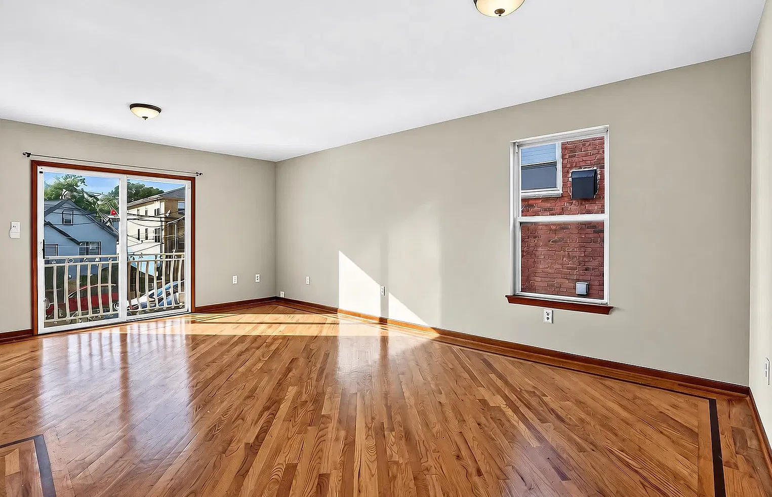 921 Jackson Ave, Unit 1 — Photo 4