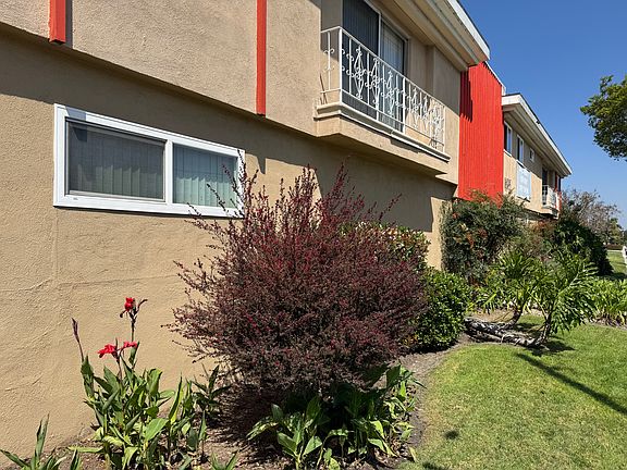 4th image of 16915 Crenshaw Blvd #12-1/2