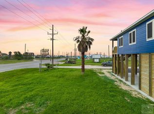 995 O'Neil Rd, Crystal Beach, TX 77650