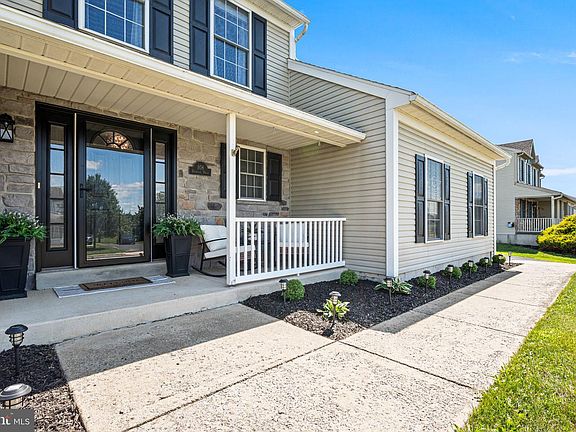 4th image of 108 Dogwood Dr