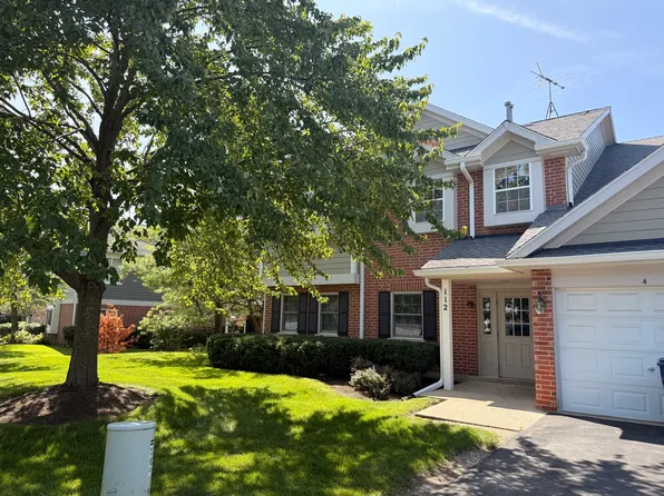 112 S Pembroke Dr Unit 2, Schaumburg, IL 60193