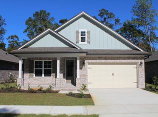 90 Oaktree Blvd, Freeport, FL 32439