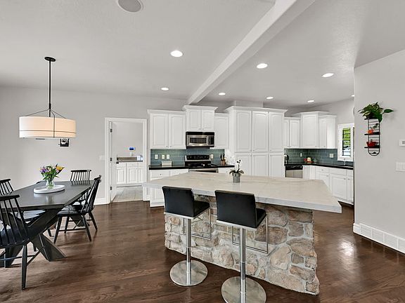 4th image of 8391 S Lorimer Ln