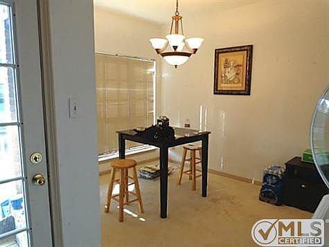 5th image of 2319 Southlake Ct