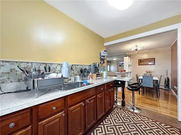 463 Beach 68th Street image 7 of 29