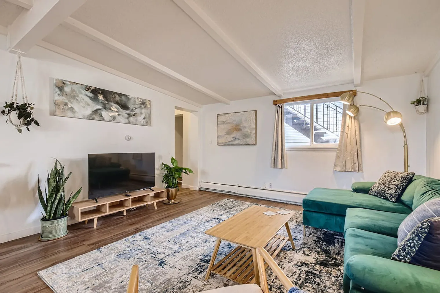 2 bed, 1.0 bath, 850 sqft, $2,746 — Photo 3