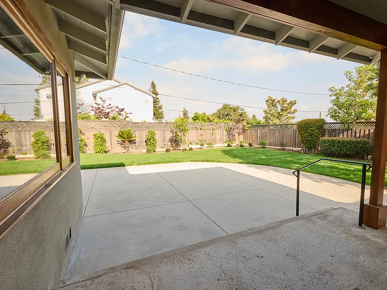 4720 Hayman Ave — Photo 56