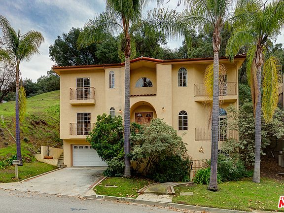2nd image of 2804 Glenoaks Canyon Dr