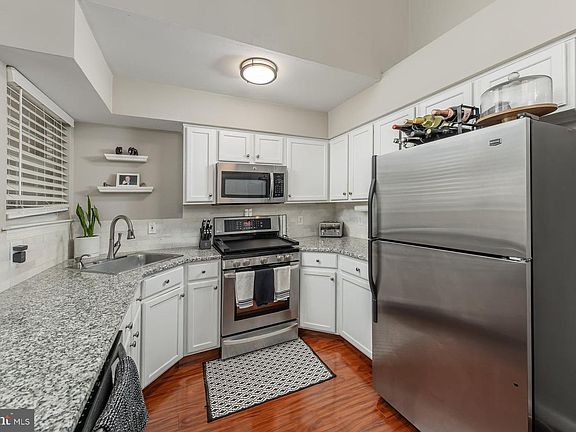 5th image of 1225 Tristram Cir