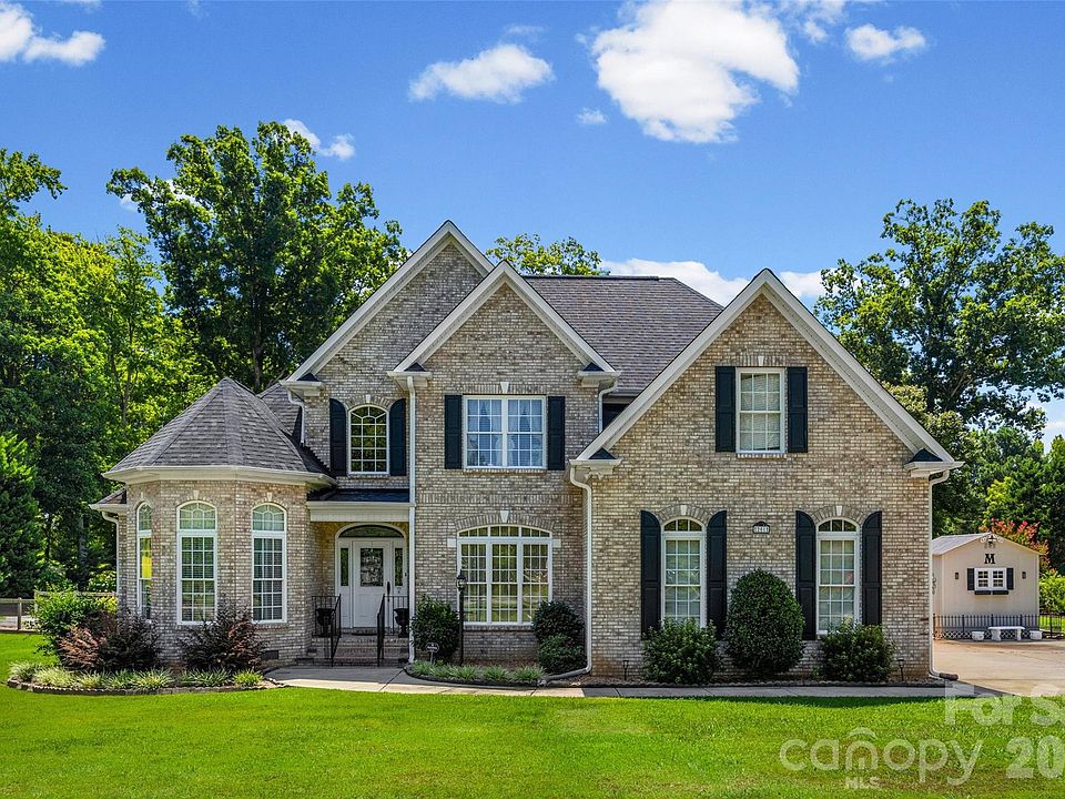 1st image of 201 Bald Cypress Dr #1