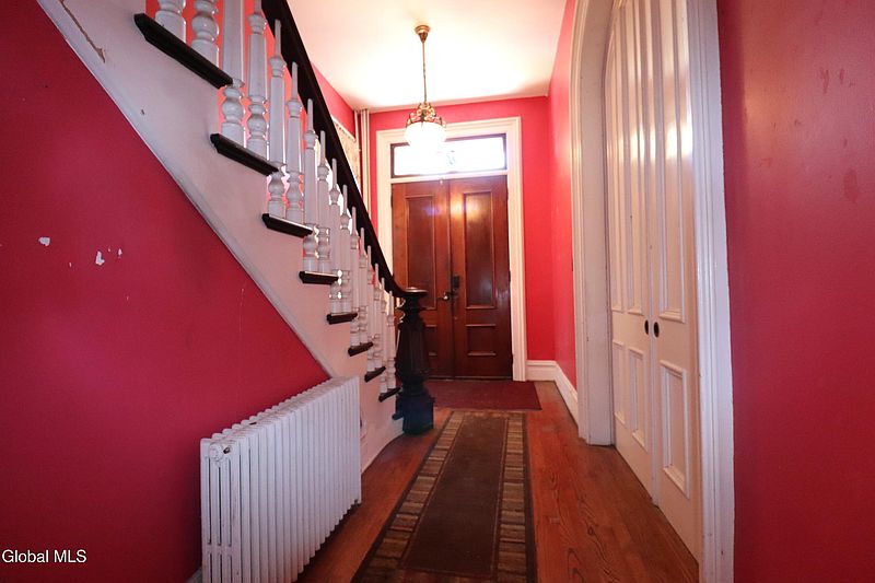 3rd image of 517 3rd Avenue