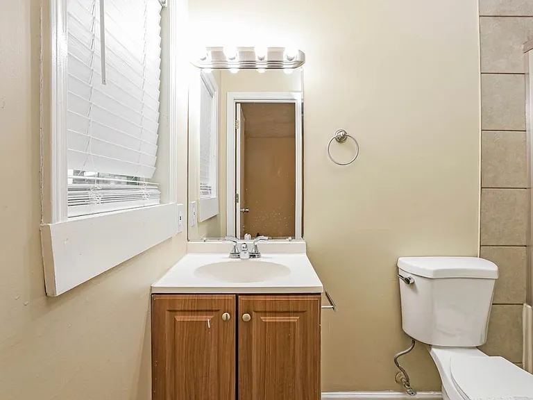 2397 Shire Ct — Photo 5