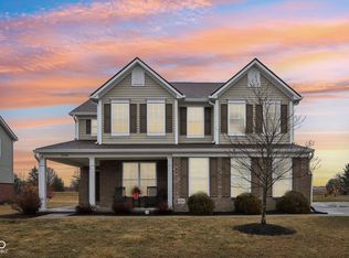 6546 W Dickens Xing, McCordsville, IN 46055