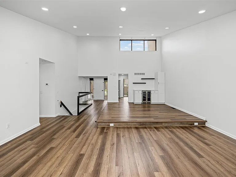 7432 Azalea Ct — Photo 5