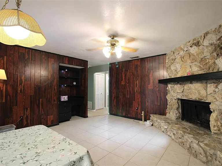 1624 SW 77th Ter — Photo 5