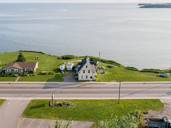 50 Main St, Souris, PE C0A 2B0